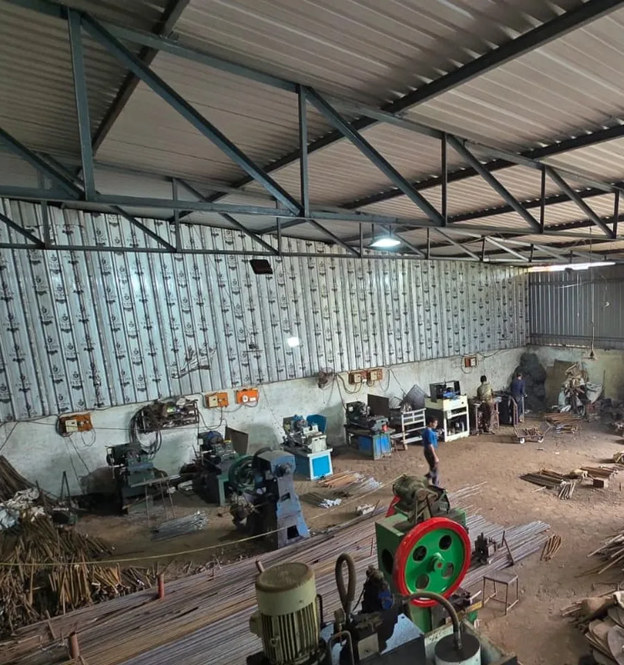 Kapasi Iron manufacturing shed in Indore — threading machines, lathes and foundation bolt stock